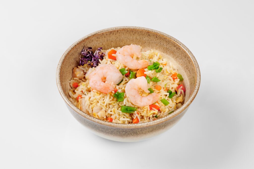 KEPTI RYŽIAI SU KREVETĖMIS IR DARŽOVĖMIS